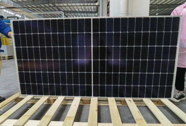 Highly Cost-effective LDK Brand 580W-600W Bifacial A Grade Monocrystalline Solar Panel